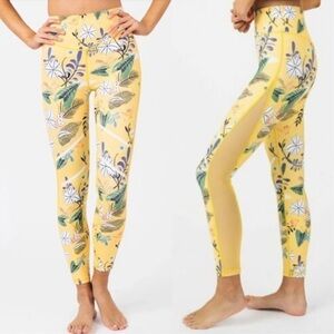 ZYIA Reflective Light N Tight Leggings High Rise Yellow Floral Size 8-6 Women’s